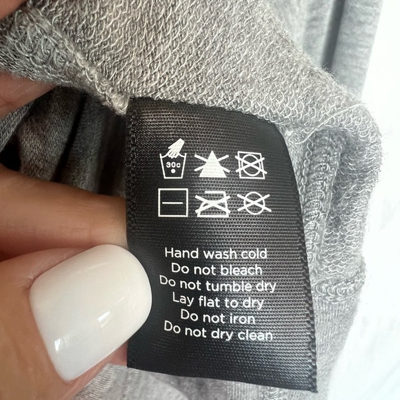 🆕 🩶 NWOT ALALA HERON Heather Gray Mesh Back Sweatshirt | Women’s XS - Picture 11 of 11